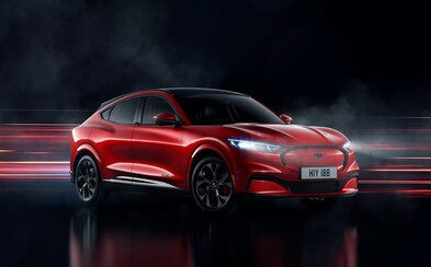 Ikonický Mustang prichádza v novodobej podobe. Je z neho elektrické SUV s dojazdom 600 kilometrov Ikonický Mustang prichádza v novodobej podobe. Je z neho elektrické SUV s dojazdom 600 kilometrov