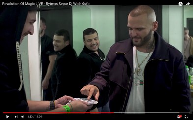 Iluzionista a kúzelník Radek tentokrát zaskočil Rytmusa aj Osťa priamo v backstagei Separovho krstu v Prahe Iluzionista a kúzelník Radek tentokrát zaskočil Rytmusa aj Osťa priamo v backstagei Separovho krstu v Prahe