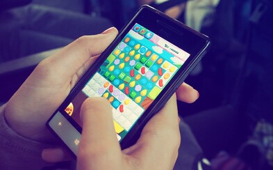 Indonésie bojuje se závislostí na mobilech. Každý měsíc hospitalizují desítky dětí Indonésie bojuje se závislostí na mobilech. Každý měsíc hospitalizují desítky dětí