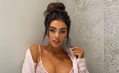 Influencerkám ponúkajú boháči cez správy tisíce eur za ich spoločnosť a sex Influencerkám ponúkajú boháči cez správy tisíce eur za ich spoločnosť a sex