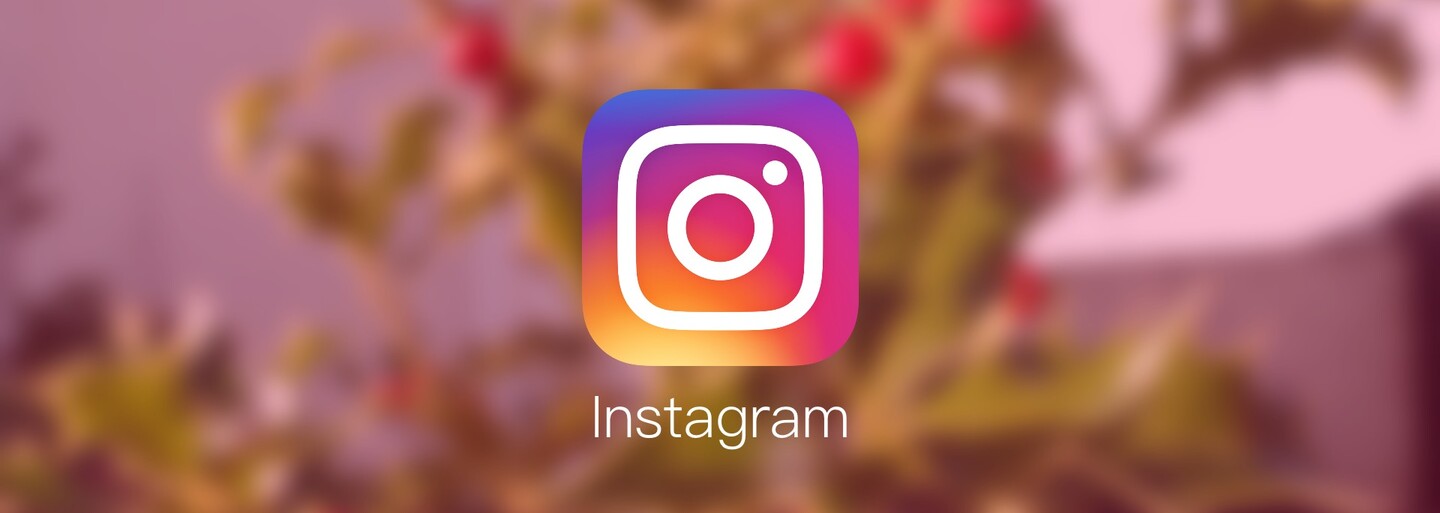 Instagram odstránil fotku dieťaťa na pláži, podľa ľudí bolo príliš tmavé. Jeho mama ich obviňuje zo šikany a rasizmu