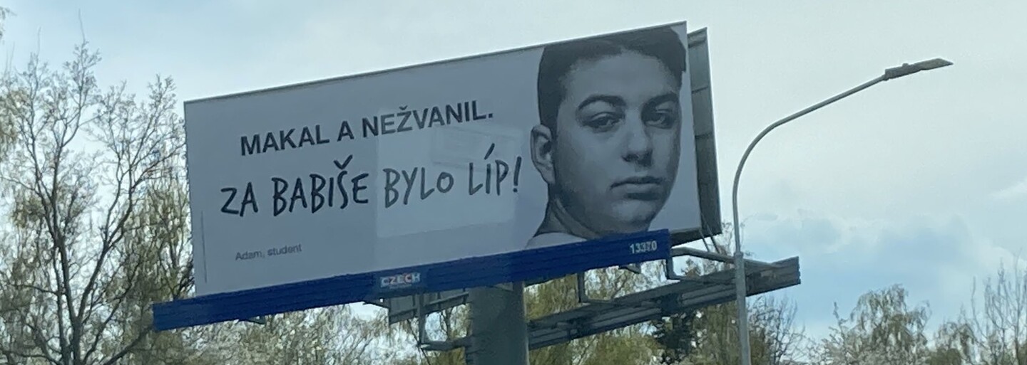 Internetem se šíří generátor falešných billboardů, který si utahuje z reklamní kampaně ANO