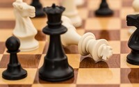 Investigativa šachového serveru zjistila, že Hans Niemann pravděpodobně podváděl na internetu