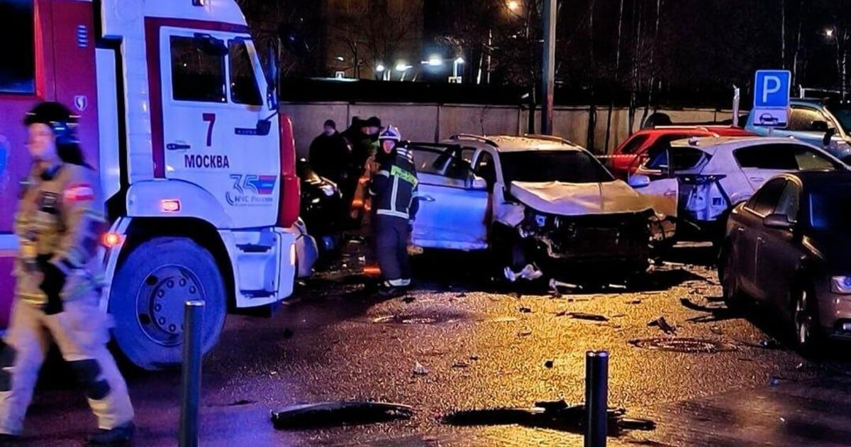 Výbuch auta v Moskvě stál život ruského generála. Vyšetřovatelé hovoří o atentátu