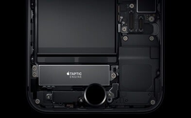 iPhone 7 Plus odhalil 2900 mAh batériu a 3 GB RAM. Nové domovské tlačidlo nereaguje na dotyk rukavice iPhone 7 Plus odhalil 2900 mAh batériu a 3 GB RAM. Nové domovské tlačidlo nereaguje na dotyk rukavice