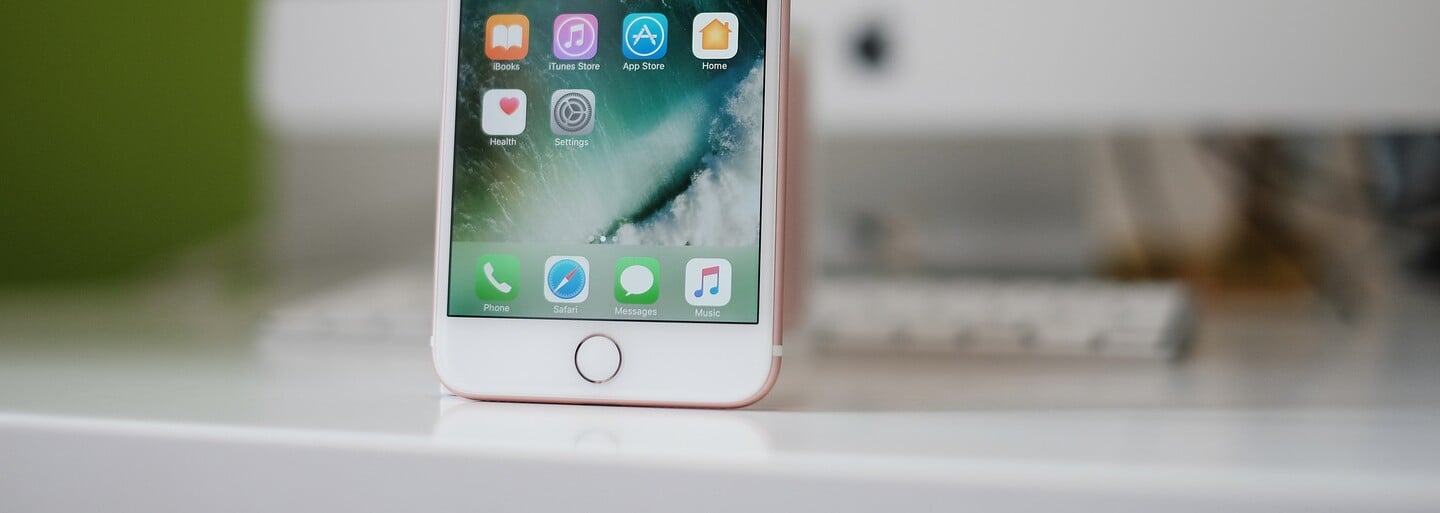 iPhone 7 pozametal high-end smartfóny s Androidom. V odbornom teste rýchlosti im nepomohla ani 6 GB RAMka