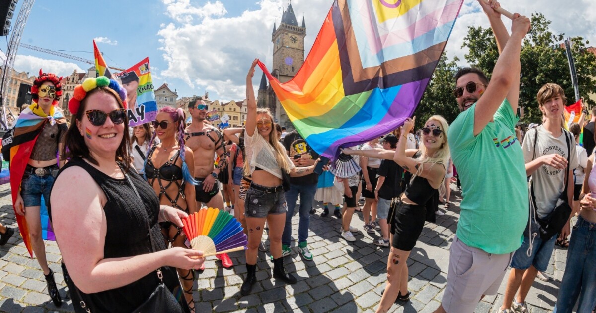 Festival Prague Pride vrcholí: Duhový průvod míří na Letnou