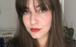 Ivanu hnevalo, že chcú sprísniť zákon o potratoch, tak prehovorila o svojej interrupcii, ktorú podstúpila, keď mala 17 (Rozhovor)