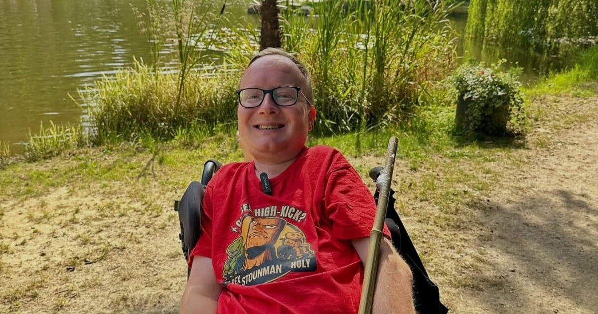 Mladému Petru Burdovi se svaly a šlachy mění v „kámen“. Pomoct mu můžeš i ty ve veřejné sbírce