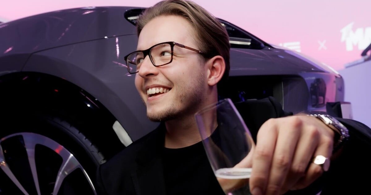 Režisér Jan Strach po roce znovu stanul před soudem. Podle žaloby měl Železnému způsobit posttraumatickou poruchu