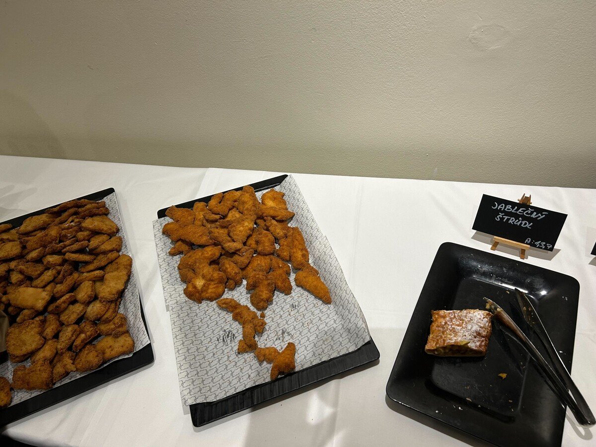 Catering ve štábu SPD.