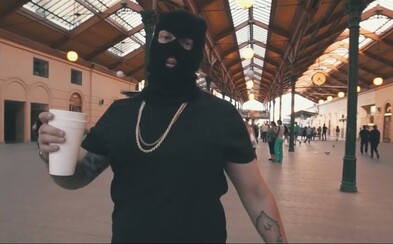 Jak dopadl remix Magnolia v podání Huga Toxxxe? Vyšel další klip, kde vystupuje 60 různých lidí v kukle Jak dopadl remix Magnolia v podání Huga Toxxxe? Vyšel další klip, kde vystupuje 60 různých lidí v kukle