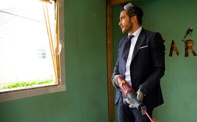 Jake Gyllenhaal sa nevie zmieriť so stratou manželky v novom traileri pre Demolition Jake Gyllenhaal sa nevie zmieriť so stratou manželky v novom traileri pre Demolition