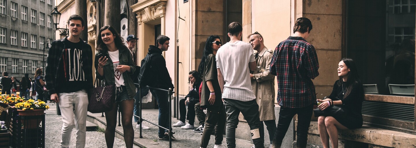 Jakými outfity nás oslnili návštěvníci pražské edice události FASHION DEALã? (Fotoreport)