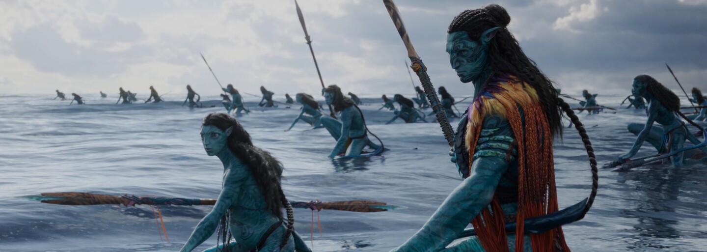 James Cameron vystřihl z Avatara 2 deset minut. Z čeho se mu zvedal žaludek?