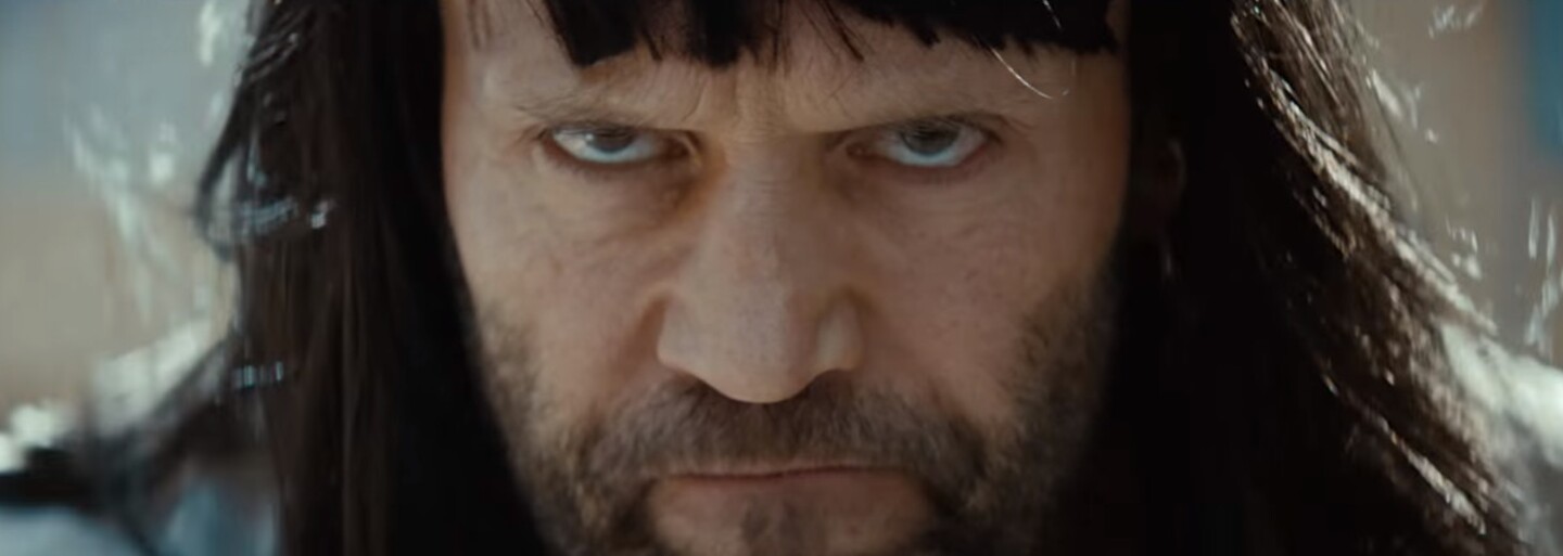 Jason Statham se objevil v šílené reklamě pro smartphone G5. LG svou novinku bere vážně