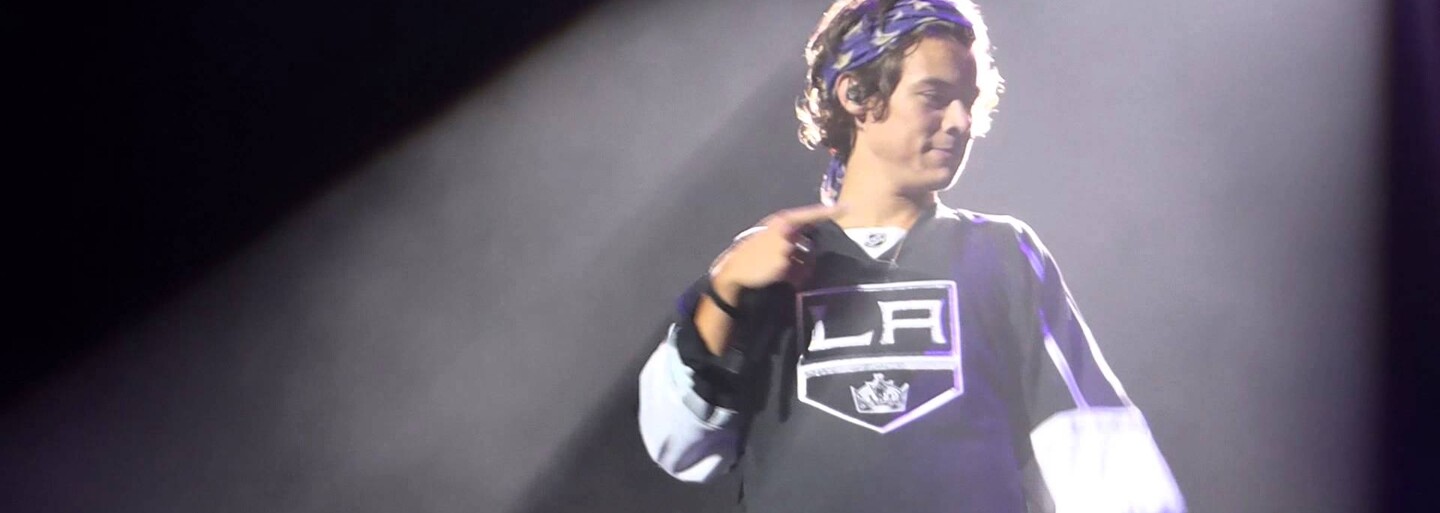 Je Harry Styles najlepšie oblečeným popovým spevákom dnešných dní?