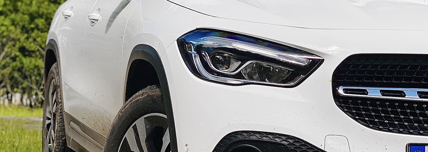 Je kompaktné, praktické a úsporné. Oplatí sa však najmenšie SUV od Mercedesu?
