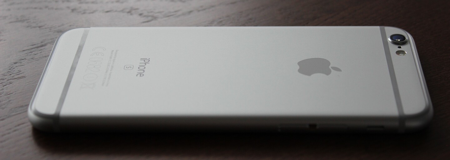 Je nový iPhone len módnym doplnkom alebo splnil všetky očákavania high-end užívateľa? (Recenzia)