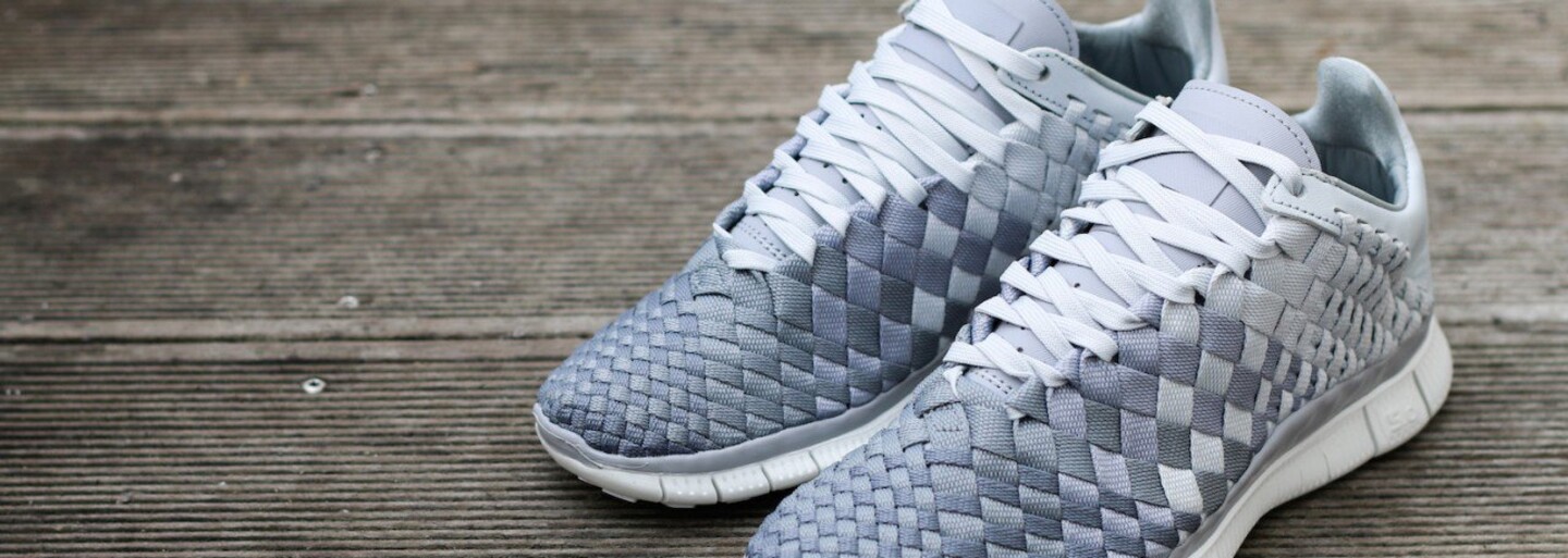 Jednoduché, ale přitom propracované tenisky Nike Inneva Woven pro dámy