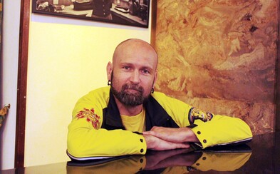 Jednou si nevzal kondom a nakazil se HIV. „Těch pár minut za to opravdu nestálo,“ říká Petr Sobek, který teď ostatním nakaženým pomáhá Jednou si nevzal kondom a nakazil se HIV. „Těch pár minut za to opravdu nestálo,“ říká Petr Sobek, který teď ostatním nakaženým pomáhá
