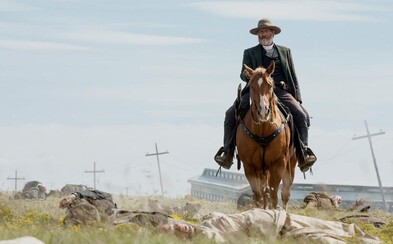 Jeff Daniels sa vo westernovom seriáli Godless predstaví ako brutálny hrdlorez, ktorému sa na odpor postavia ženy malého mestečka Jeff Daniels sa vo westernovom seriáli Godless predstaví ako brutálny hrdlorez, ktorému sa na odpor postavia ženy malého mestečka