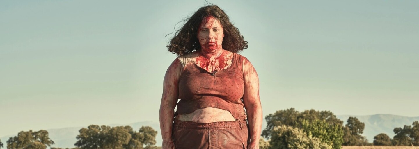 Jej kamošky ju volajú prasiatko. Keď ich začne unášať neznámy úchyl, nič s tým nespraví. Sleduj trailer na chválený horor Piggy