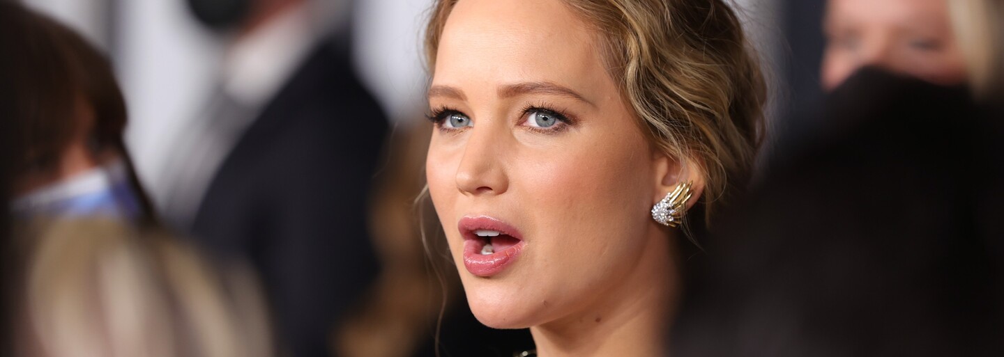 Jennifer Lawrence promluvila o potratech i platové nerovnosti v Hollywoodu. „Dostávám méně peněz kvůli vagíně.“