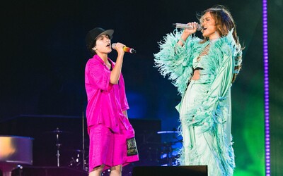 Jennifer Lopez během koncertu představila jedno ze svých dětí genderově neutrálním zájmenem