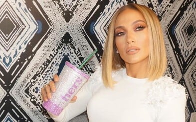 Jennifer Lopez hrála zlatokopku okrádající milionáře zcela zdarma, za film Hustlers si nevzala ani cent Jennifer Lopez hrála zlatokopku okrádající milionáře zcela zdarma, za film Hustlers si nevzala ani cent