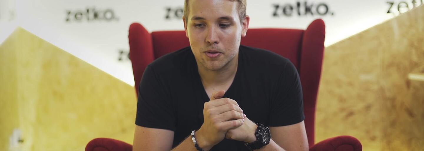 Jirka Král už nebude tvořit. Při příležitosti milionu odběratelů oznámil konec kariéry v dojemném videu