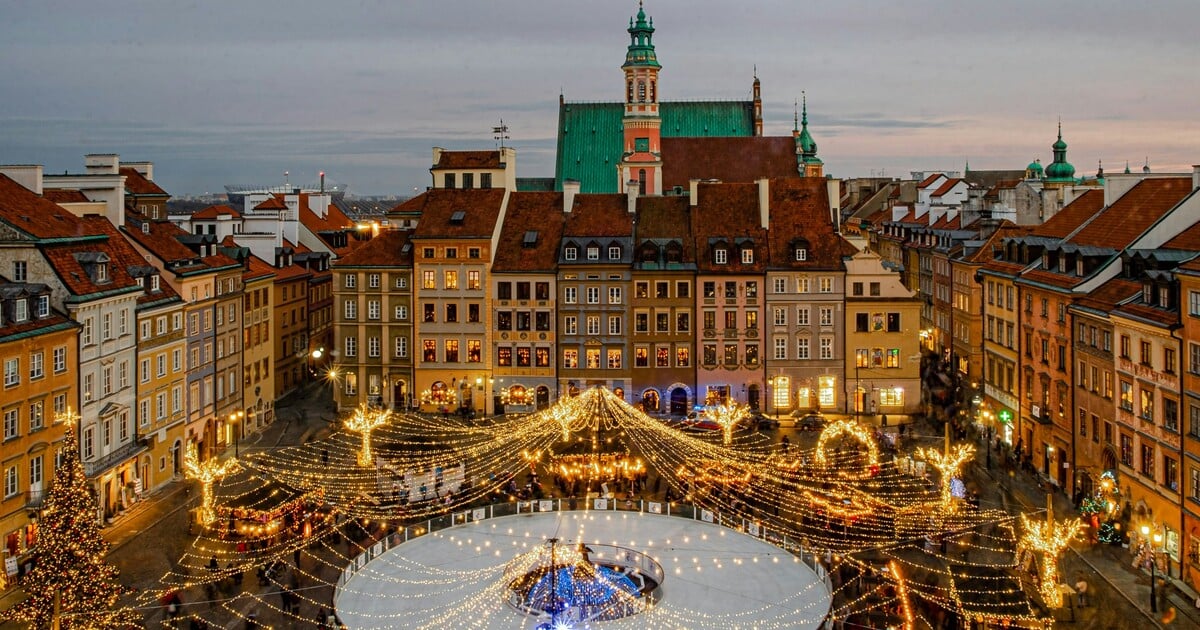 Za hranicemi Česka vznikl nejvýše položený vánoční trh v EU. Vlakem tam jsi za osm hodin