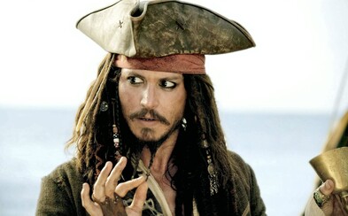 Johnny Depp, filmový chameleón a nezabudnuteľný pirát dnes oslavuje 52. narodeniny Johnny Depp, filmový chameleón a nezabudnuteľný pirát dnes oslavuje 52. narodeniny