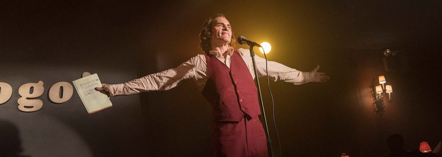 Joker je obrovský hit. Trhá rekordy, za první víkend vydělal téměř čtvrt miliardy dolarů (Box Office)