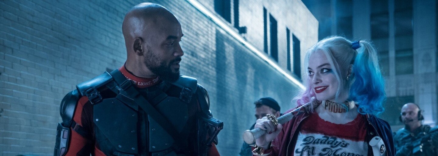 Joker straší bláznivým úškrnom na nových obrázkoch zo Suicide Squad