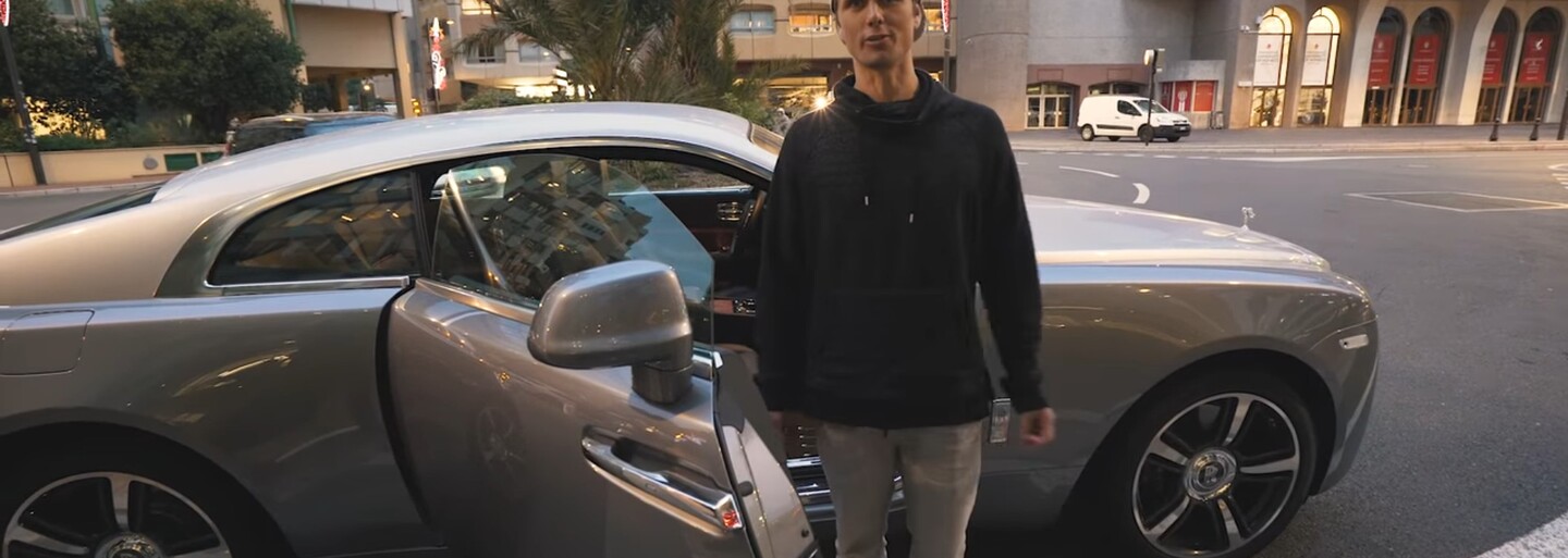Jon Olsson oficiálně přesedlal z upraveného Lamborghini na exkluzivní Rolls-Royce. Jeho Wraith obsahuje i hvězdnou oblohu v interiéru