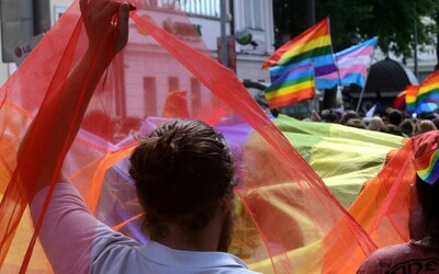 Jsem queer, a co teď? Tohle vzkazují LGBTQ lidé svému právě objevenému já