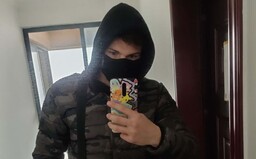 Jsem tu sám, mám strach a nevím co dělat, říká Daniel P. Je uvězněn v čínském Wu-Chanu, kde se šíří koronavirus (Rozhovor)