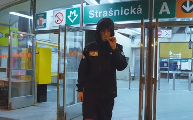 Jsi snad z Vídně, že pořád v klídku čekáš, že to vyjde nějak, ptá se Smack v klipu, který tě nakopne zpět do práce Jsi snad z Vídně, že pořád v klídku čekáš, že to vyjde nějak, ptá se Smack v klipu, který tě nakopne zpět do práce