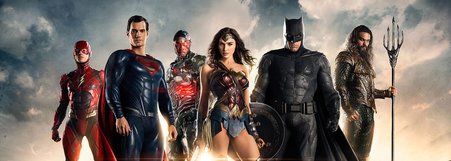 Justice League sa na nových plagátoch a obrázkoch z filmu pripravuje na prvý stret s vojskami Steppenwolfa