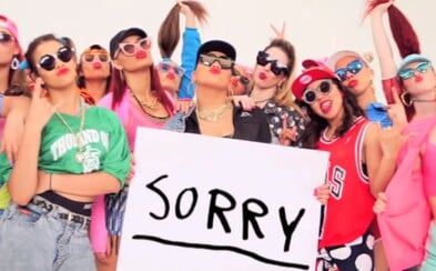 Justin Bieber baví fanúšikov čerstvou skladbou Sorry. Produkoval ju Skrillex a jej kvalitu uznávajú aj najväčší kritici Justin Bieber baví fanúšikov čerstvou skladbou Sorry. Produkoval ju Skrillex a jej kvalitu uznávajú aj najväčší kritici