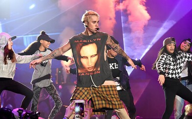 „Justin Bieber je obyčajným kusom hovna." Marilyn Manson čo-to prezradil o nie príliš vydarenom stretnutí so slávnym spevákom „Justin Bieber je obyčajným kusom hovna." Marilyn Manson čo-to prezradil o nie príliš vydarenom stretnutí so slávnym spevákom