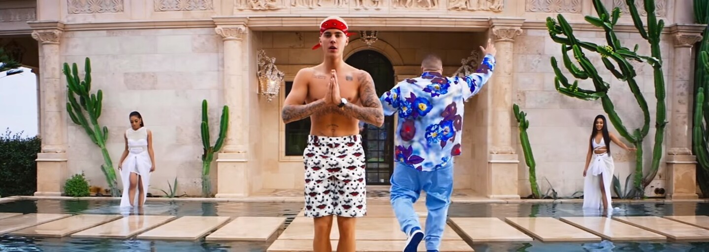 Justin Bieber sa v novej skladbe pýta Seleny Gomez, či stále môžu byť kamaráti