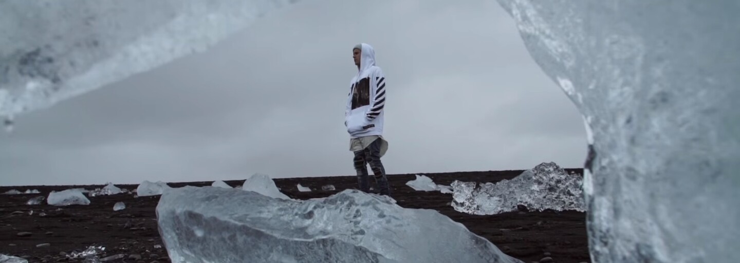 Justin Bieber si užíva život a krásnu prírodu v úprimnom videosingli I'll Show You s hudbou od Skrillexa