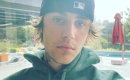Justin Bieber vydává šesté sólové album Justice. Je lékem na utrpení a bolest, tvrdí autor