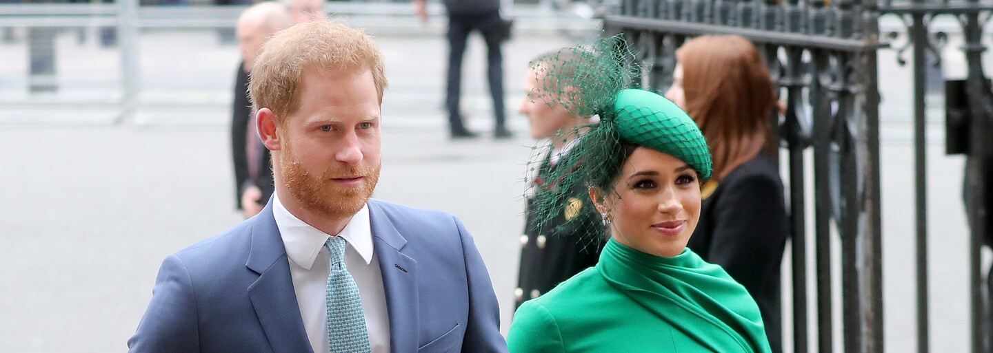 K bojkotu Spotify sa pridáva aj James Blunt. Šírenie hoaxov na platforme sa nepáči ani princovi Harrymu a Meghan