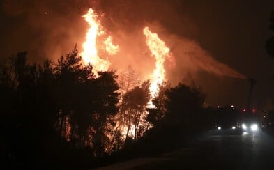 K Los Angeles se blíží požár, musí evakuovat 100 000 lidí K Los Angeles se blíží požár, musí evakuovat 100 000 lidí
