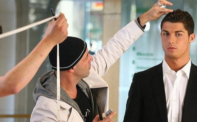 Kadeřníka Cristiana Ronalda našla uklízečka ubodaného v jeho hotelovém pokoji Kadeřníka Cristiana Ronalda našla uklízečka ubodaného v jeho hotelovém pokoji