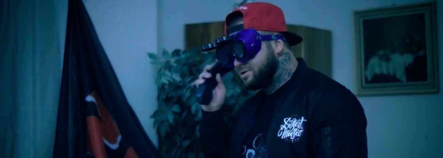 Kali konštatuje, že to zasa doje*al v najnovšej skladbe, ktorá napovedá, ako bude znieť ďalší chystaný sólový album
