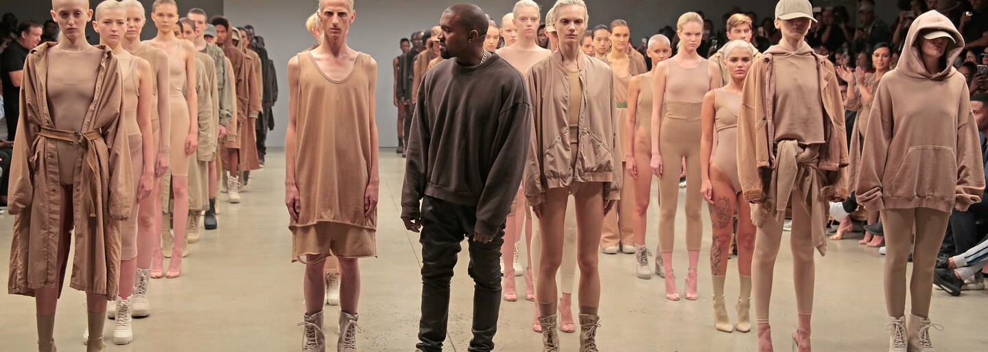 Kanye predstavil na newyorskom Fashion Weeku kolekciu Yeezy Season 2, s ktorou nás čaká niekoľko zásadných zmien
